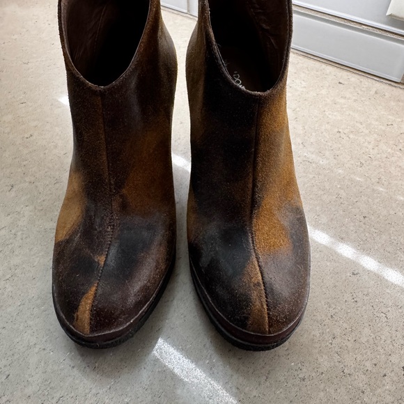 Donald J. Pliner Two-Tone Brown Ankle Boots - Picture 1 of 6